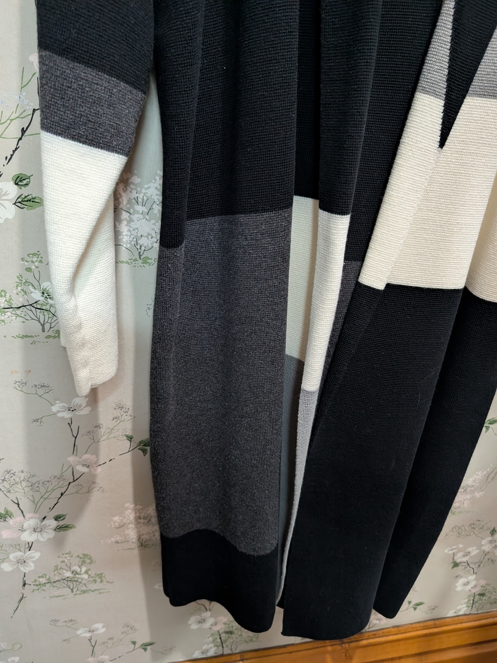 Calvin Klein Black Gray White Long Colorblock Open Cardigan - Picture 4 of 7